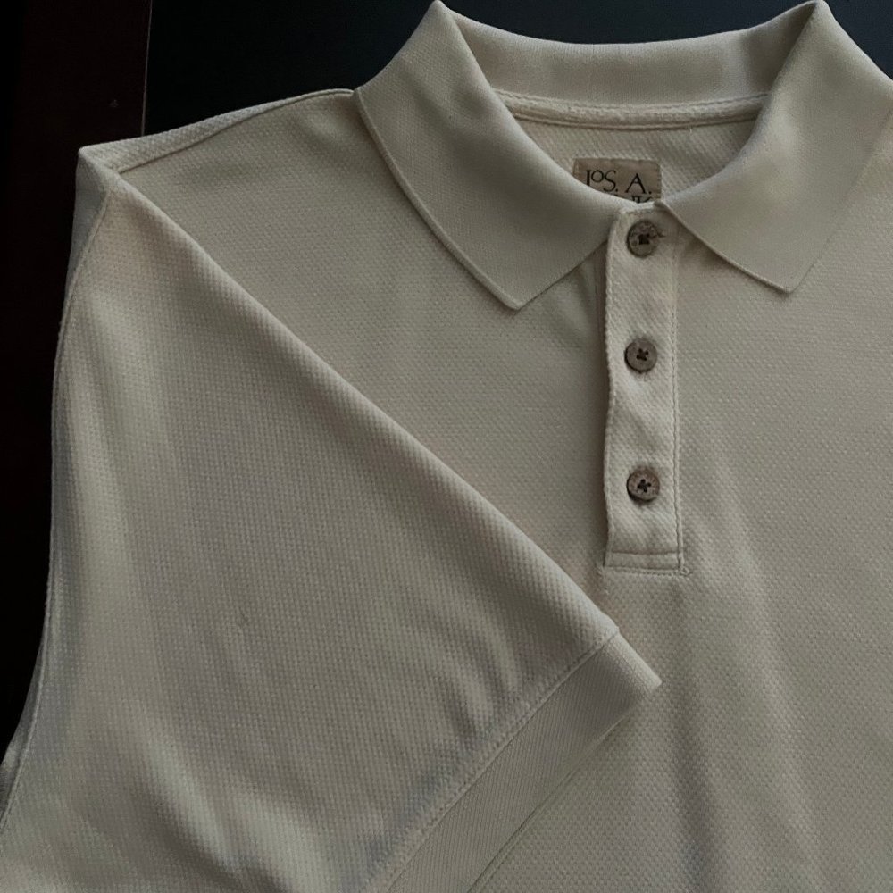 Like New Man's Short Sleeve Shirt